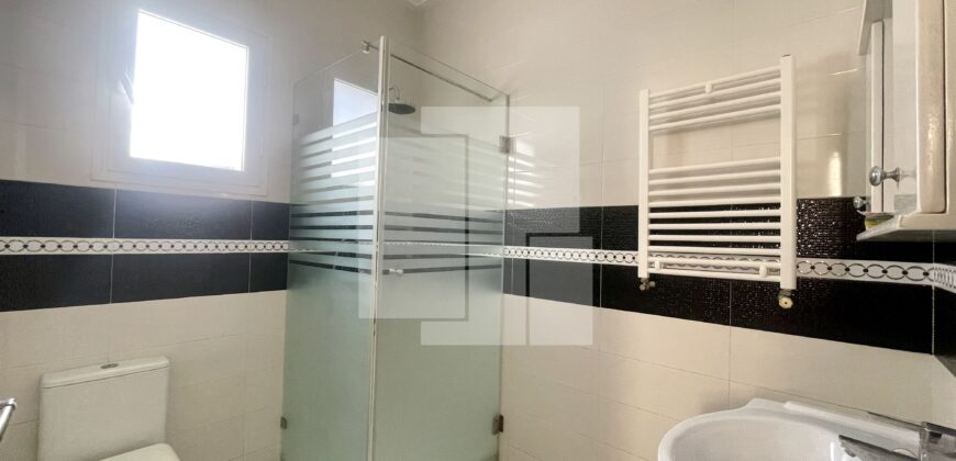 Villa S+3 vide avec jardin, Gammarth