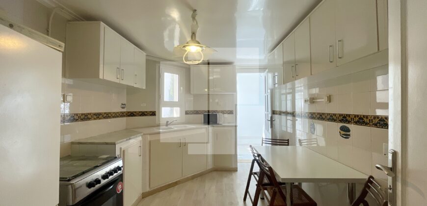 Appartement S+2 meublé avec vue sur mer, Gammarth supérieur