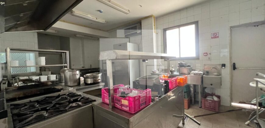 Local commercial sur artère principale, Lac 1.