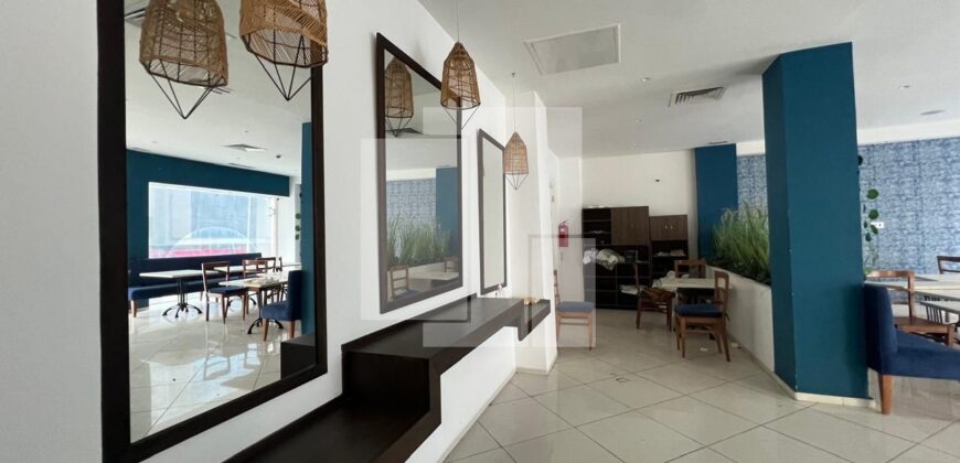 Local commercial sur artère principale, Lac 1.