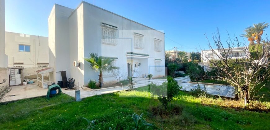 Villa S+5 avec jardin, La Marsa