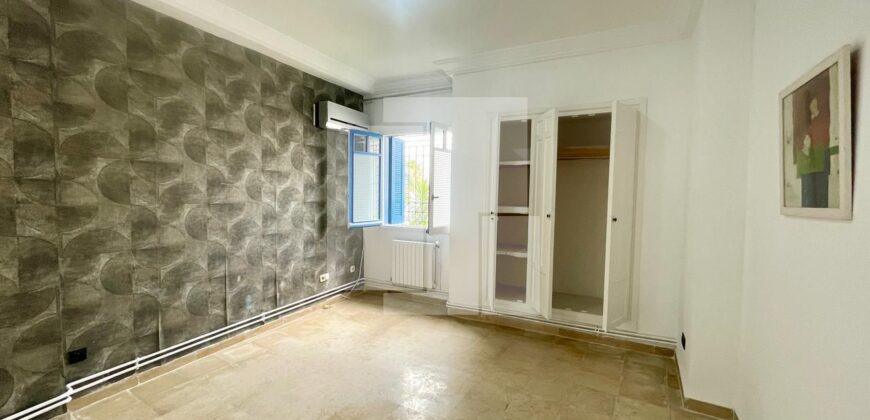 Appartement S+3 spacieux, Gammarth supérieur