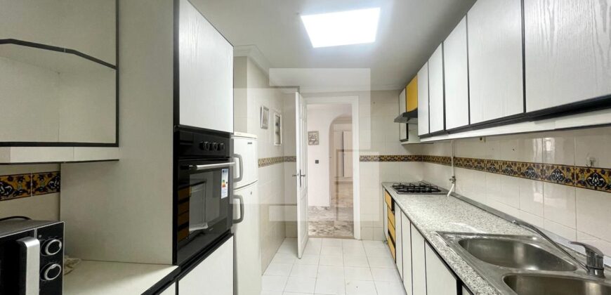 Appartement S+3 spacieux, Gammarth supérieur