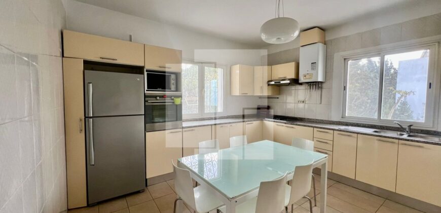 Etage de villa S+3 meublé avec jardin,Marsa wifak