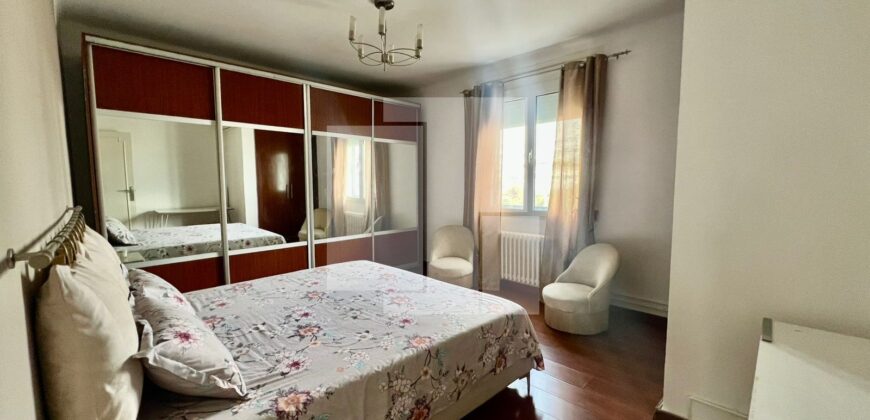 Etage de villa S+3 meublé avec jardin,Marsa wifak