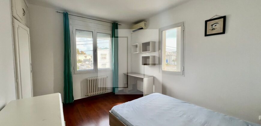 Etage de villa S+3 meublé avec jardin,Marsa wifak