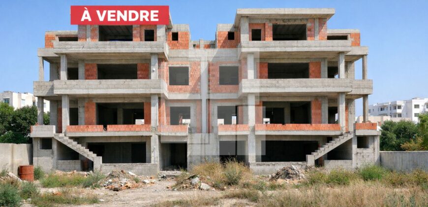 Terrain de 1319m² avec construction inachevée, Ain Zaghouan