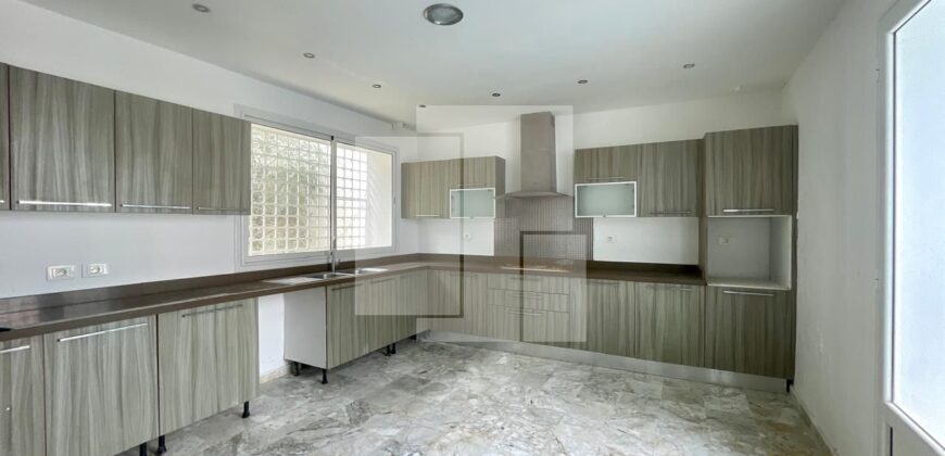 Villa S+6 avec vue mer dégagée, Gammarth supérieur