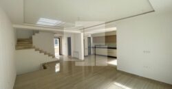 Triplex S+4 neuf avec piscine, Gammarth