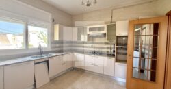 Etage de villa S+3 avec jardin, Carthage Dermech