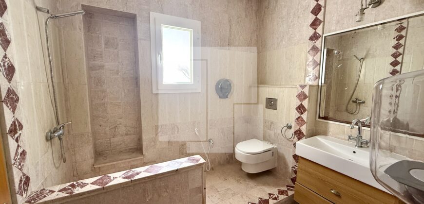Etage de villa S+3 avec jardin, Carthage Dermech