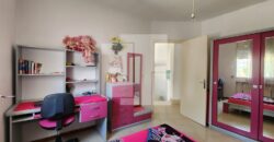 Villa S+3 avec piscine, La marsa
