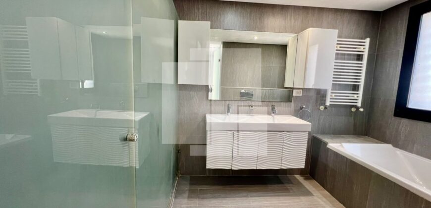 Duplex S+3 avec piscine, La Soukra