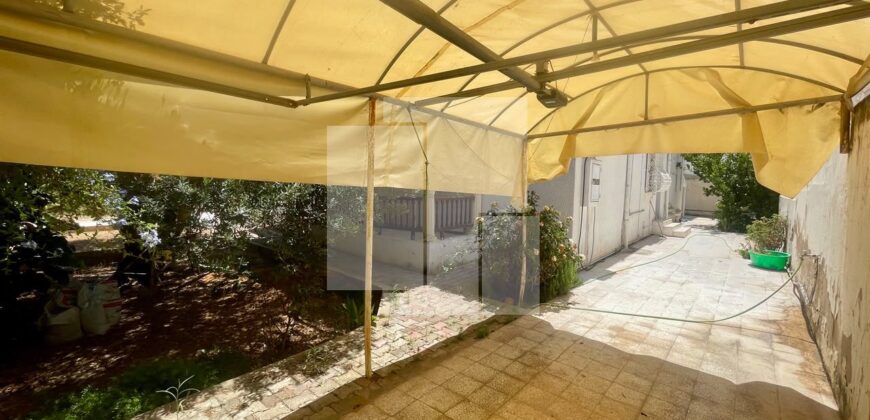 Villa S+5 avec jardin, La Marsa