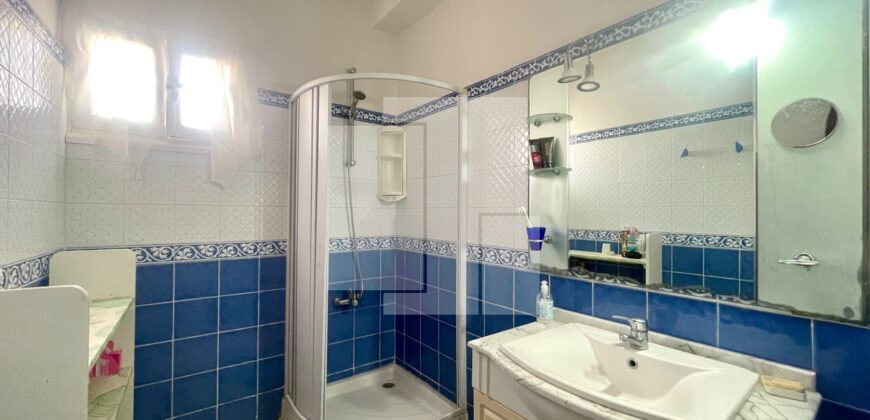 Villa S+5 avec jardin, La Marsa
