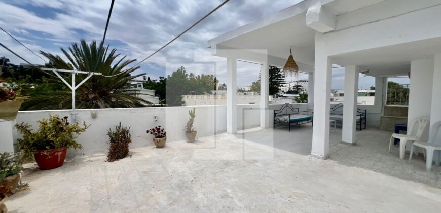 Villa S+3 meublé avec rooftop, Marsa corniche