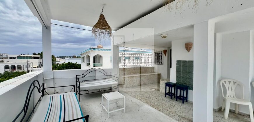 Villa S+3 meublé avec rooftop, Marsa corniche