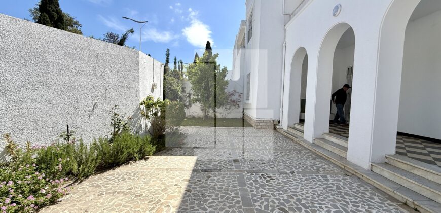 Villa S+5 avec jardin, Carthage