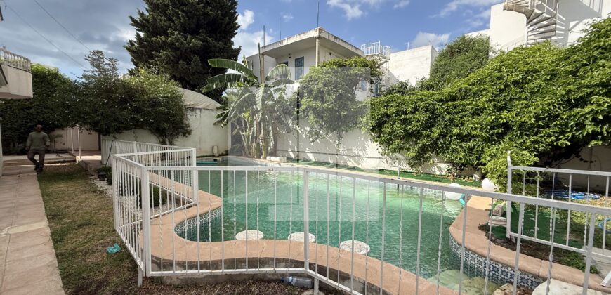 Spacieuse villa S+6 avec piscine, Carthage