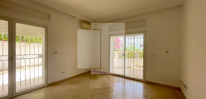 Rez-de-chaussée de villa S+3 spacieux, Gammarth supérieur