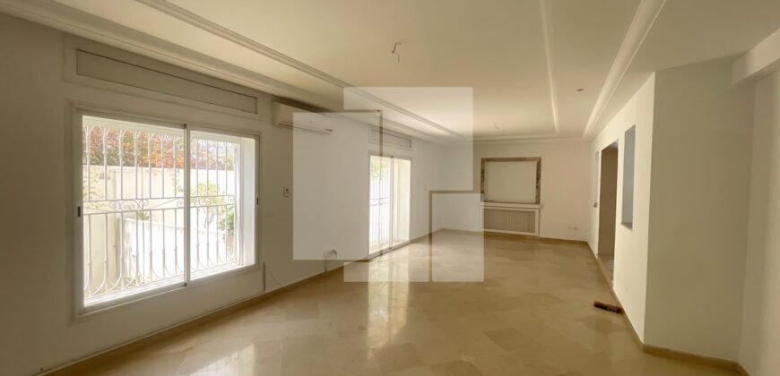 Rez-de-chaussée de villa S+3 spacieux, Gammarth supérieur