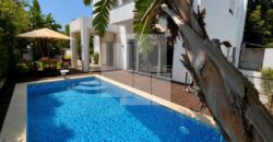 Villa moderne S+4 avec piscine et jardin, Carthage