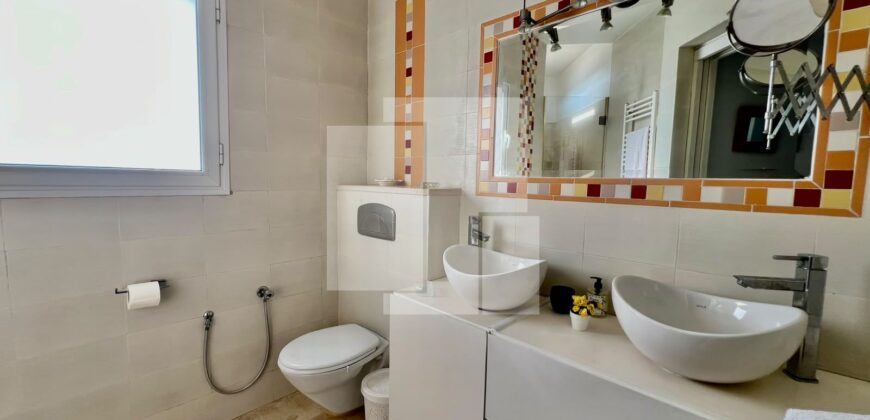 Étage de villa S+3 meublé avec rooftop,Marsa.