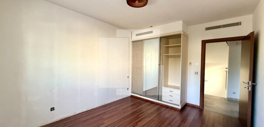 Villa moderne S+4 avec piscine et jardin, Carthage