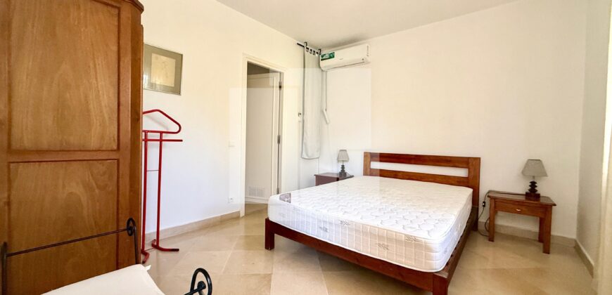 Villa S+2 meublée avec jardin, Carthage