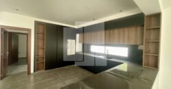 Villa S+5 avec picine, La Soukra