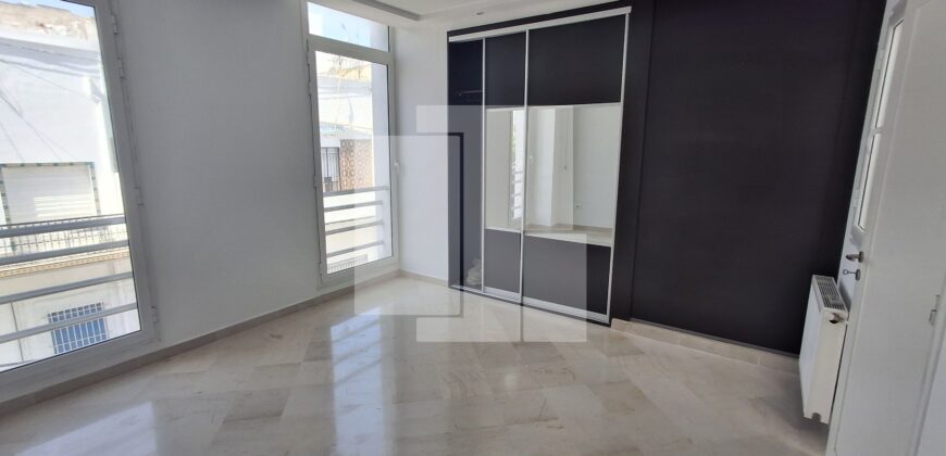 Duplex S+3  avec vue sur mer,Marsa Plage