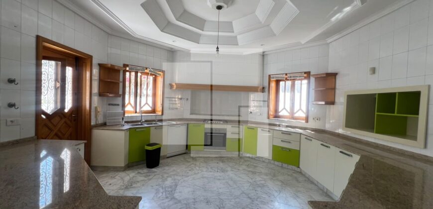 Villa S+5 Front mer, Marsa cube