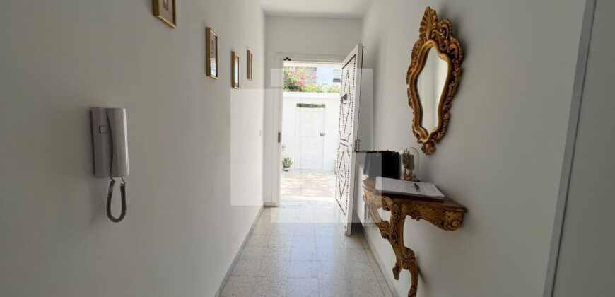 RDC de vila  S+3 avec jardin, Marsa corniche