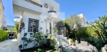 Villa S+3 meublée avec jardin, Le Kram