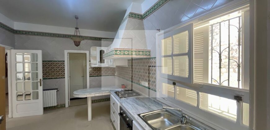 Villa S+6 avec vue dégagée, Gammarth supérieur