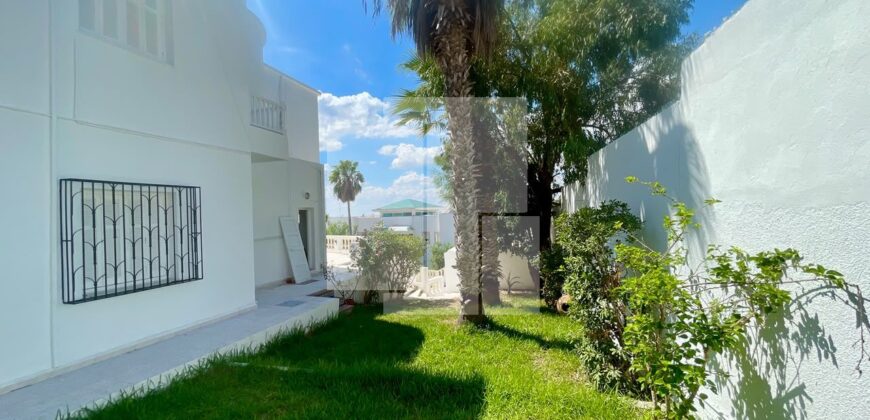 Villa S+6 avec vue dégagée, Gammarth supérieur