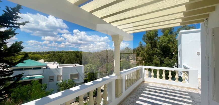 Villa S+6 avec vue dégagée, Gammarth supérieur