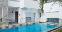 Villa S+4 moderne avec piscine, Gammarth