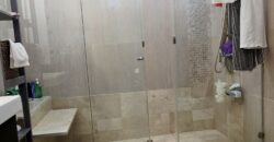 Villa S+4 moderne avec piscine, Gammarth