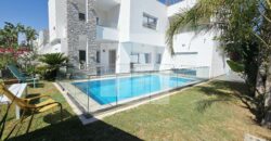 Villa S+4 moderne avec piscine, Gammarth