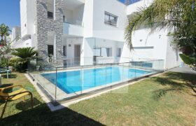Villa S+4 moderne avec piscine, Gammarth
