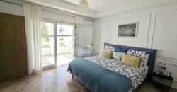Villa S+4 moderne avec piscine, Gammarth