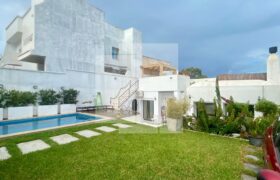 Maison S+2 vide avec piscine, Gammarth supérieur